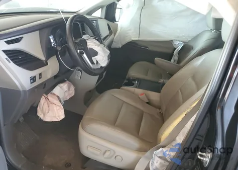 2015 Toyota Sienna Xle z USA, uszkodzony, nr VIN 5TDYK3DC8FS595849